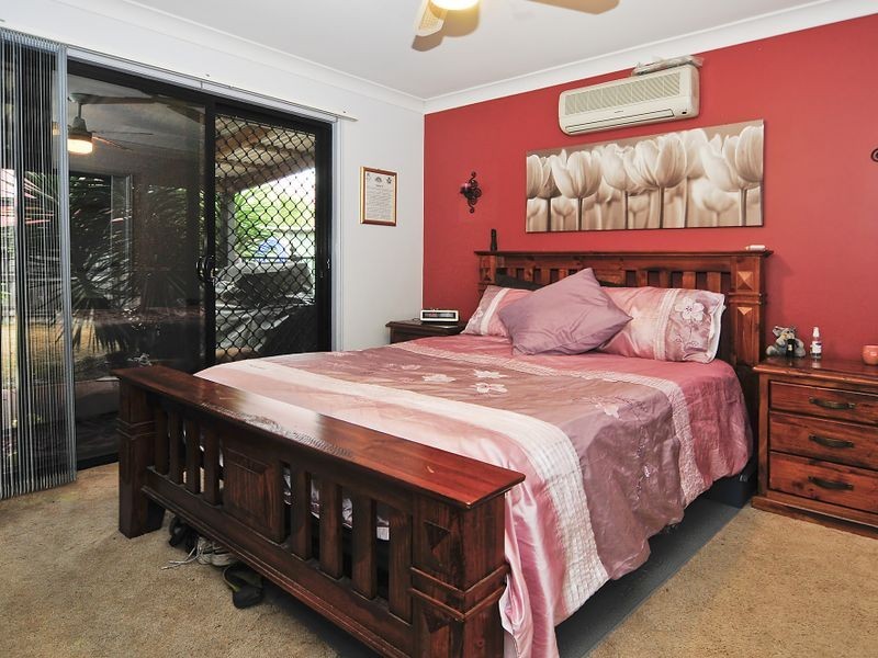 22 Paton Crescent, Forest Lake QLD 4078