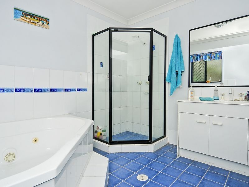 22 Paton Crescent, Forest Lake QLD 4078