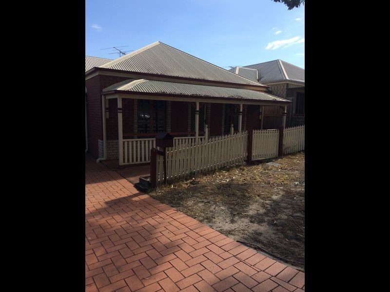 6 Amamoor Court, Forest Lake QLD 4078