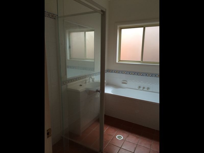 6 Amamoor Court, Forest Lake QLD 4078