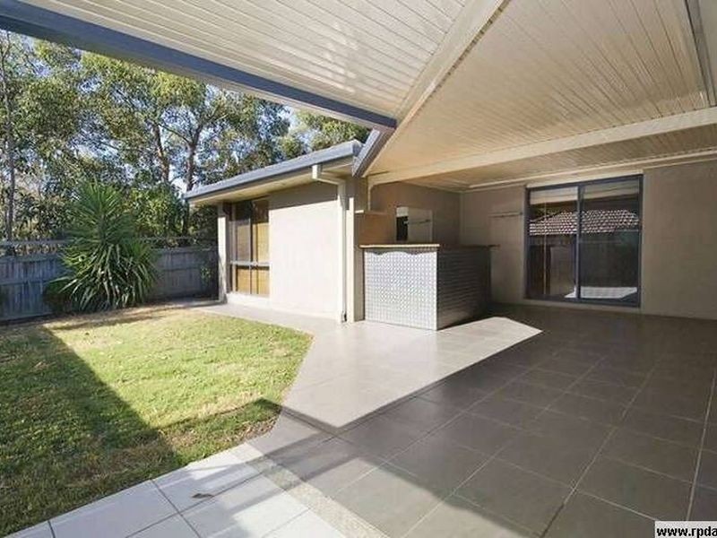 5 Taylor Place, Forest Lake QLD 4078