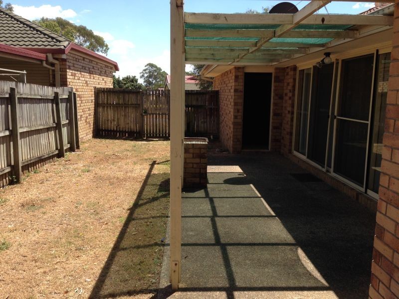 8 Acorn Circuit, Forest Lake QLD 4078