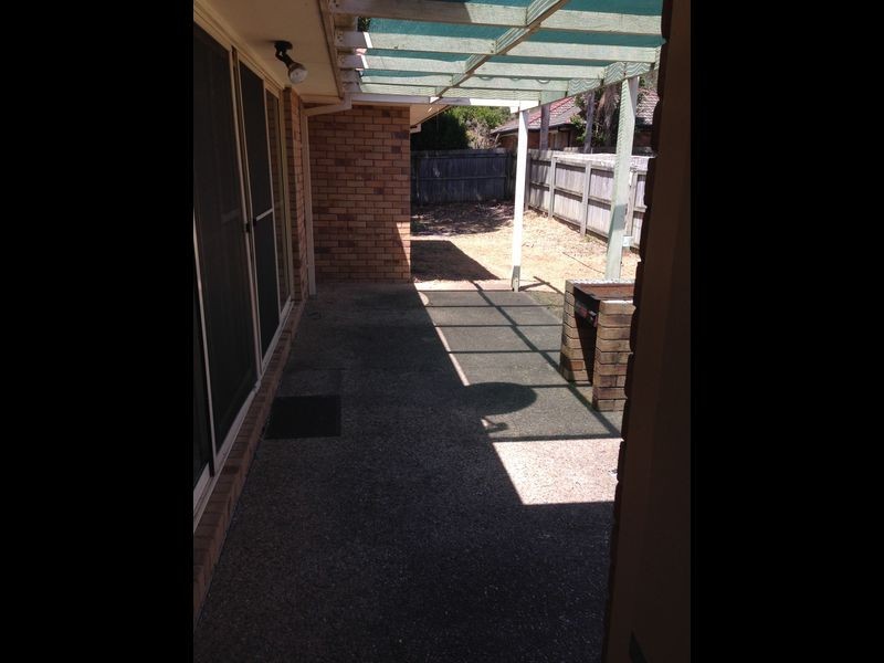 8 Acorn Circuit, Forest Lake QLD 4078