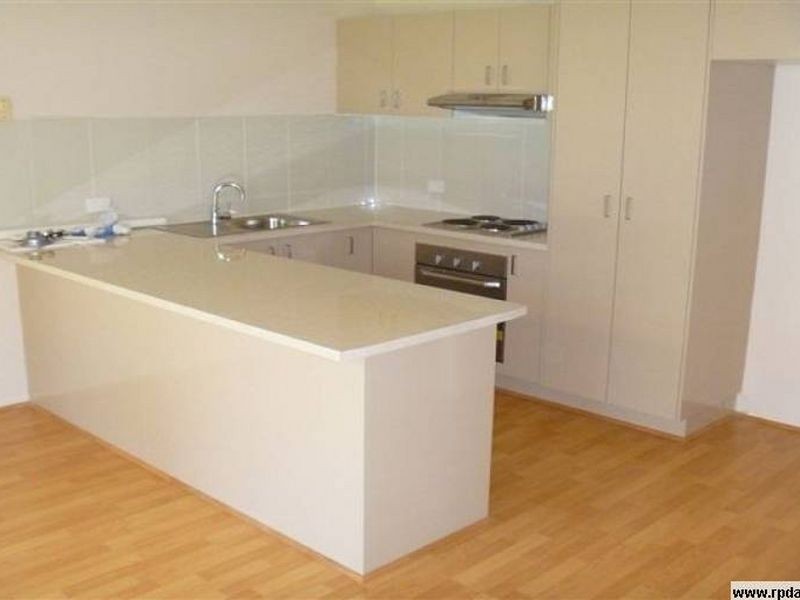 8 Stanford Place, Forest Lake QLD 4078