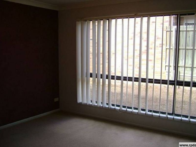 8 Stanford Place, Forest Lake QLD 4078