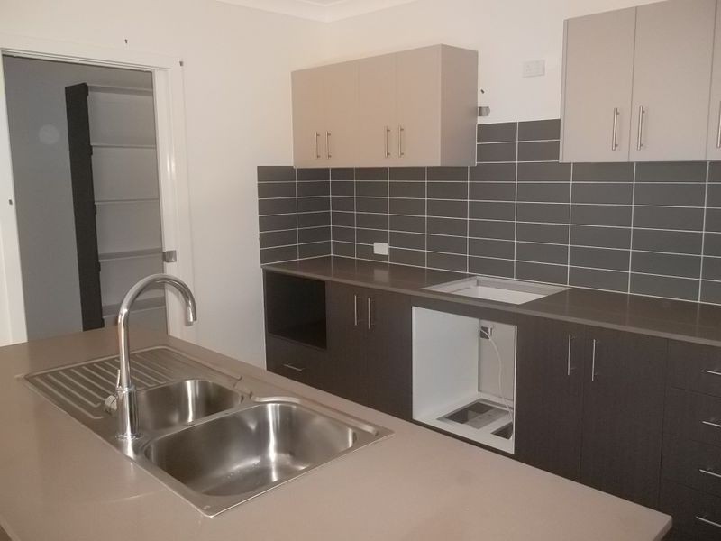 34 Rosella Crescent, Springfield Lakes QLD 4300