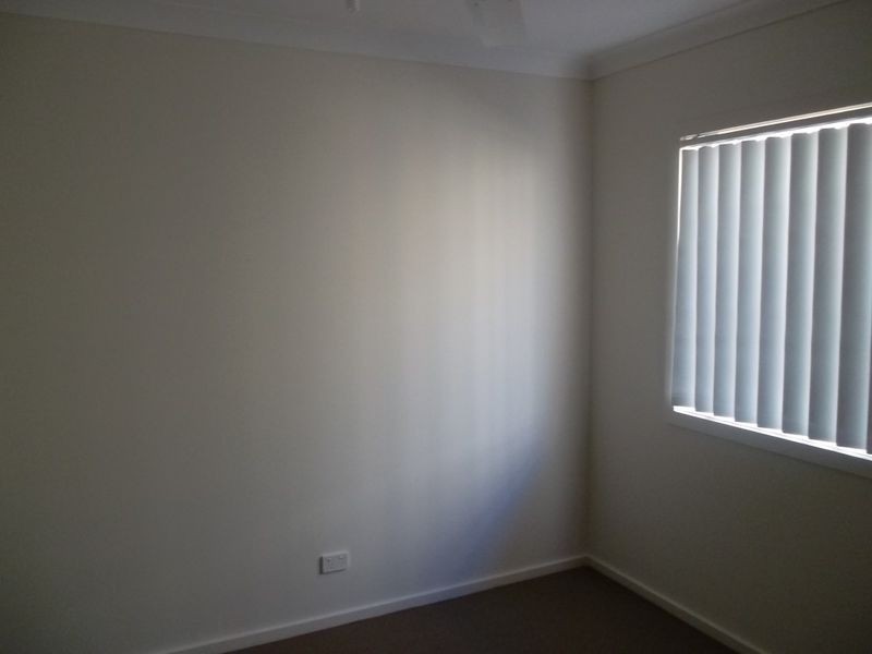 34 Rosella Crescent, Springfield Lakes QLD 4300