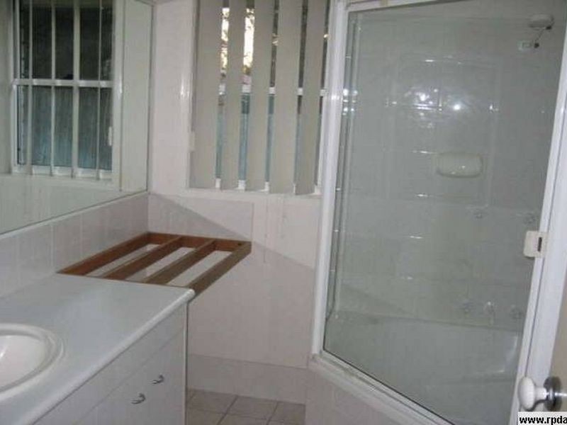 16 Fraser Place, Forest Lake QLD 4078