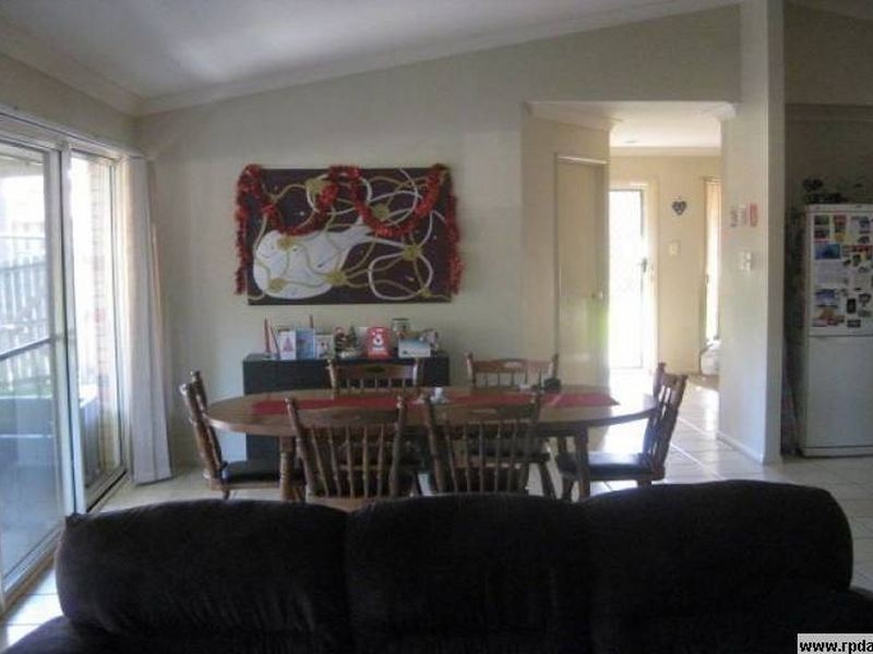 2 Maidenhair Court, Forest Lake QLD 4078