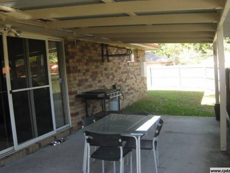 2 Maidenhair Court, Forest Lake QLD 4078