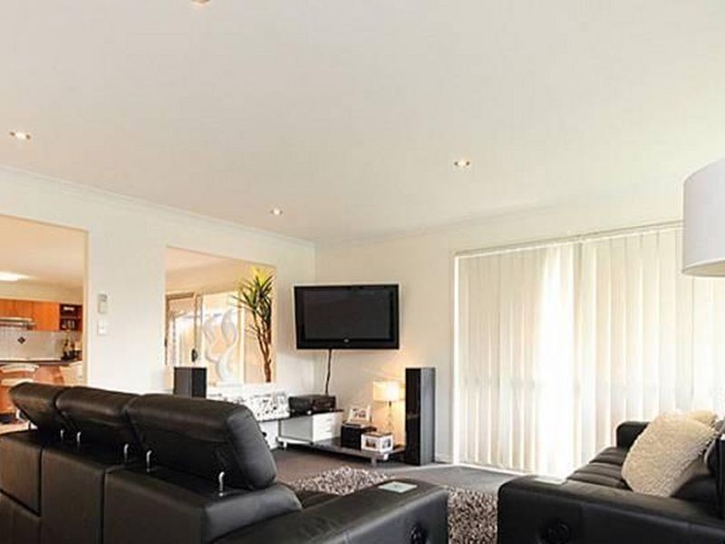 8 Bullen Circuit, Forest Lake QLD 4078