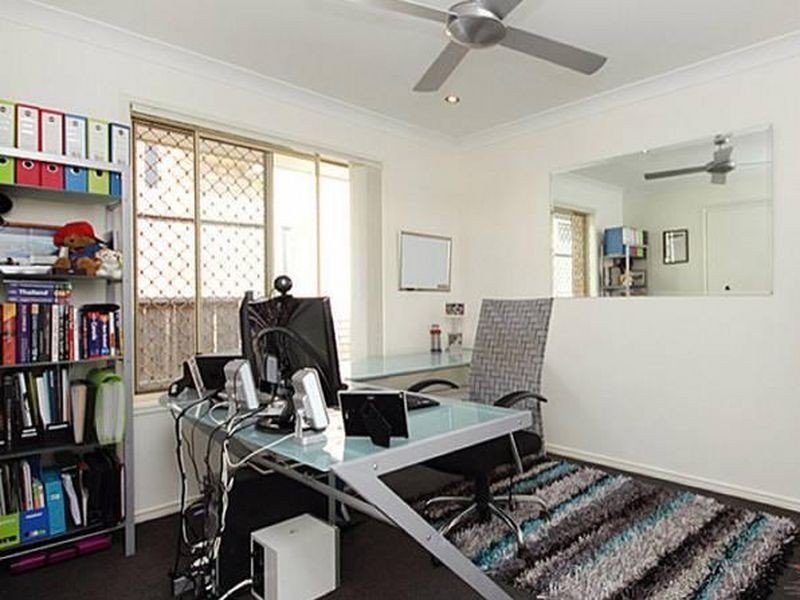 8 Bullen Circuit, Forest Lake QLD 4078