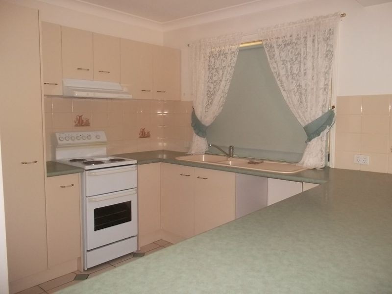 37 Lakeside Crescent, Forest Lake QLD 4078