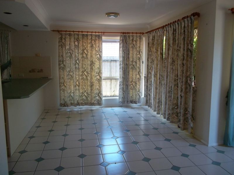 37 Lakeside Crescent, Forest Lake QLD 4078