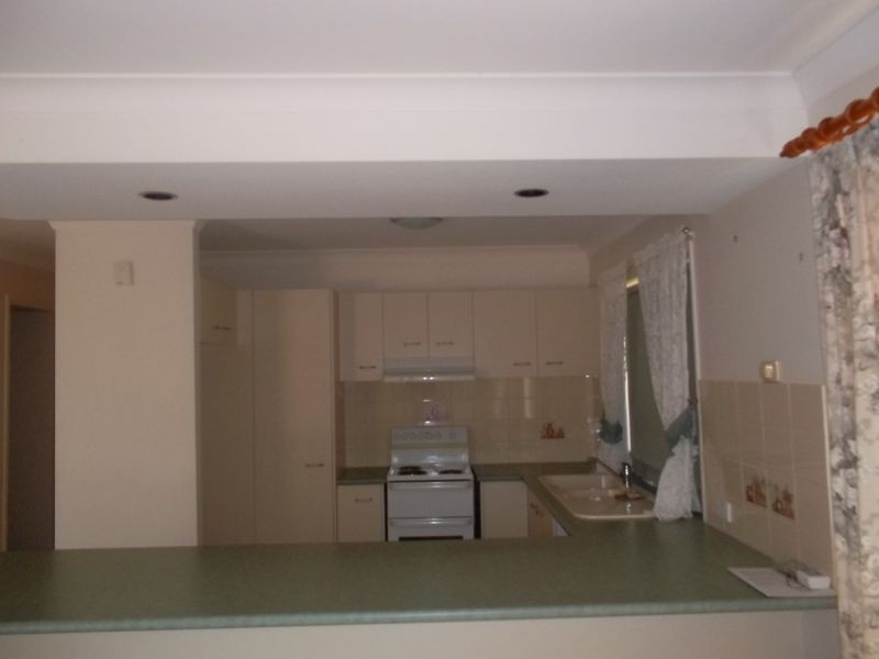 37 Lakeside Crescent, Forest Lake QLD 4078