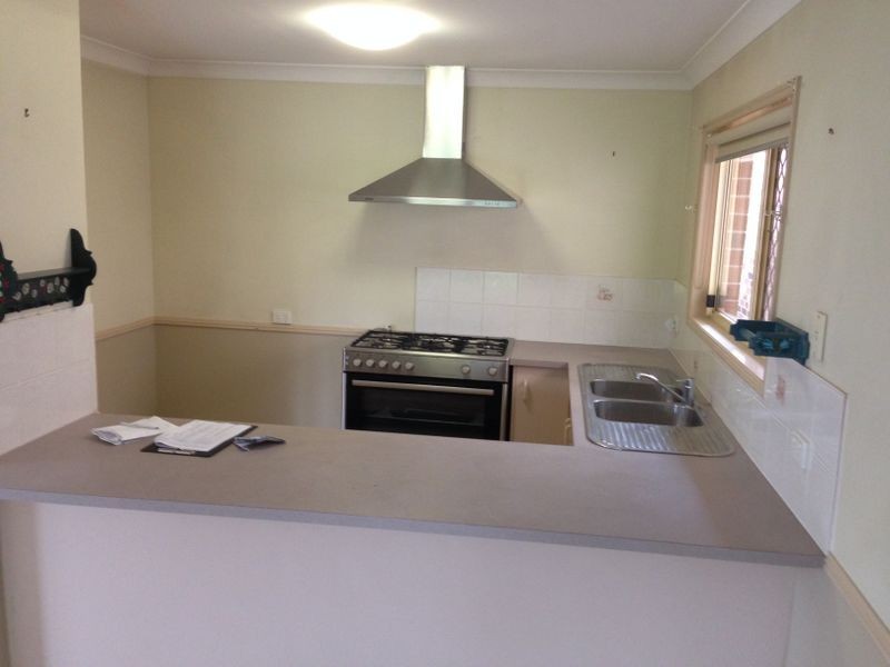 6 Cook Street, Forest Lake QLD 4078