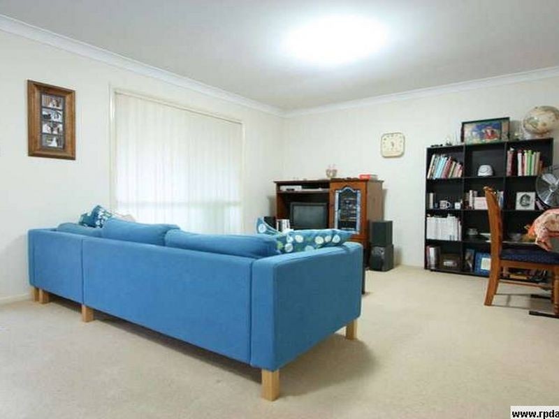 3 Paterson Place, Forest Lake QLD 4078