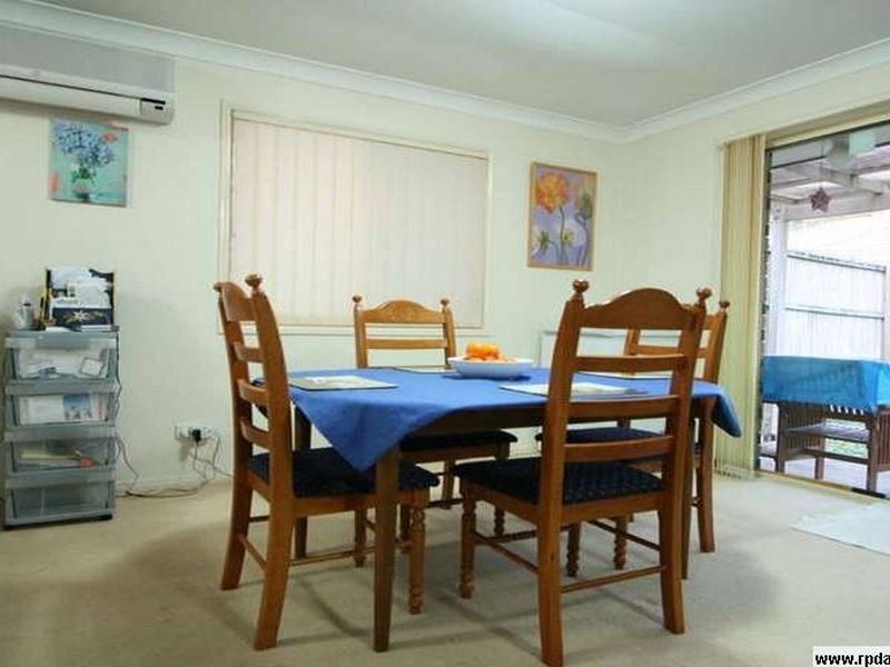 3 Paterson Place, Forest Lake QLD 4078