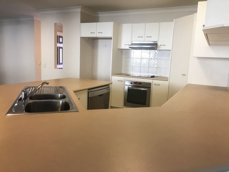 19 Paterson Place, Forest Lake QLD 4078