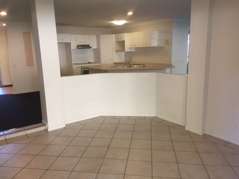 19 Paterson Place, Forest Lake QLD 4078