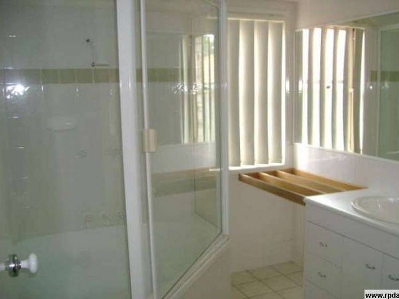 19 Paterson Place, Forest Lake QLD 4078