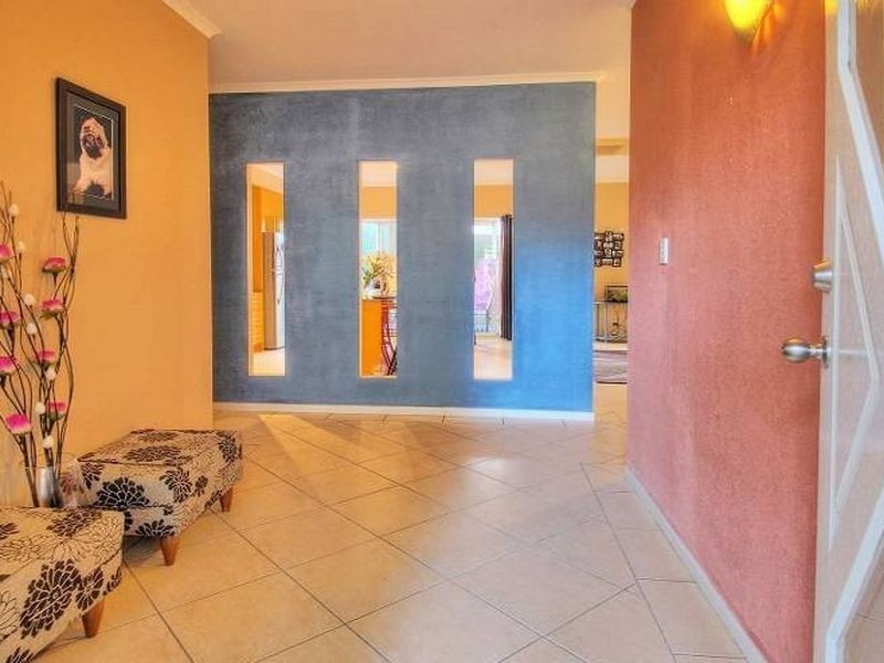 20 Mapleton Crescent, Forest Lake QLD 4078