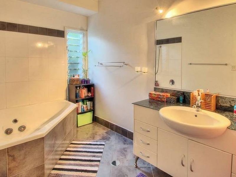 20 Mapleton Crescent, Forest Lake QLD 4078