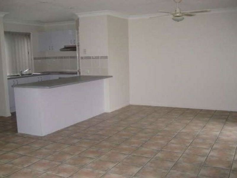 19 Lakeside Crescent, Forest Lake QLD 4078