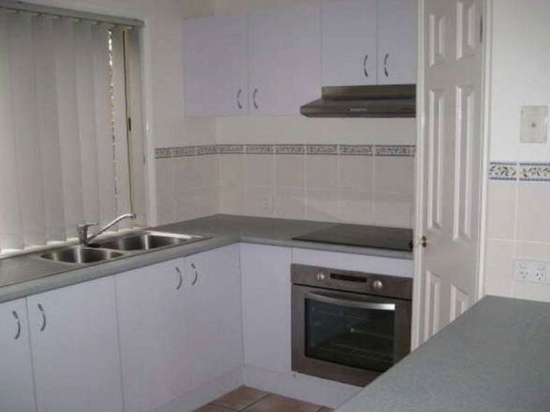 19 Lakeside Crescent, Forest Lake QLD 4078