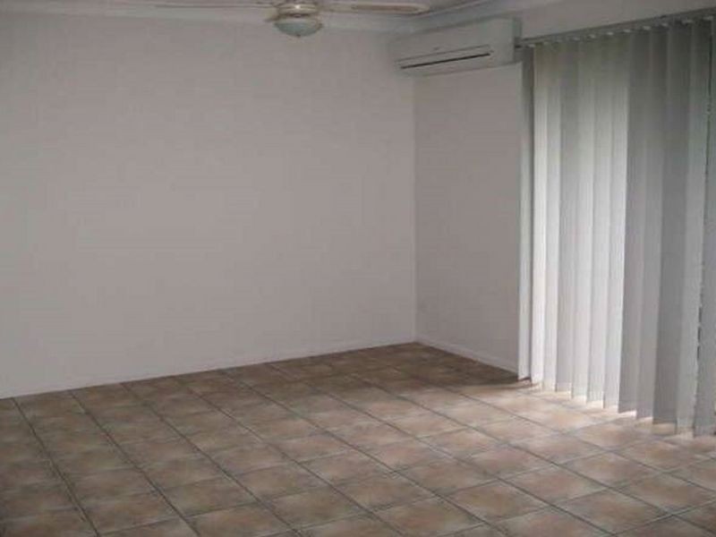 19 Lakeside Crescent, Forest Lake QLD 4078