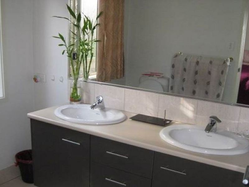 4 Liberty Street, Forest Lake QLD 4078