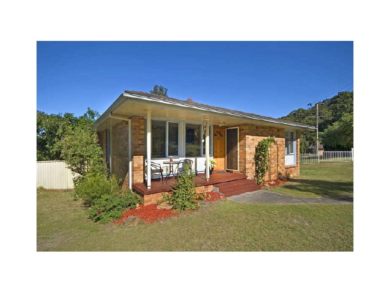 13 Shoalhaven Drive, Woy Woy NSW 2256