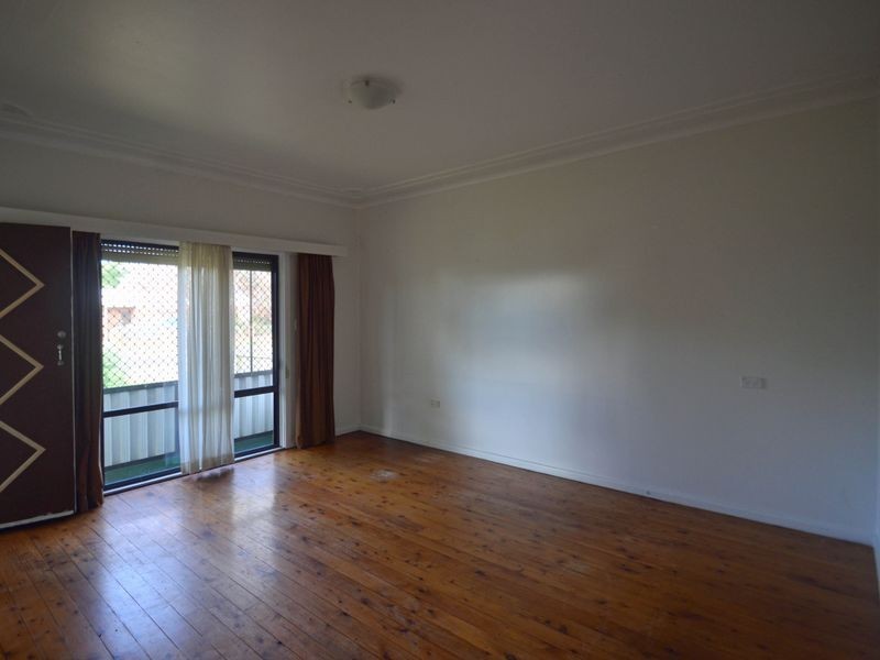 21 Angler Street, Woy Woy NSW 2256