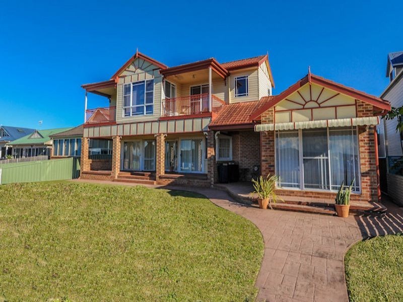 2/82 North Burge Road, Woy Woy NSW 2256