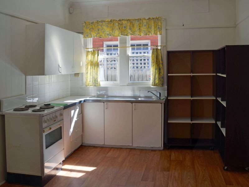 61 Memorial Ave, Blackwall NSW 2256