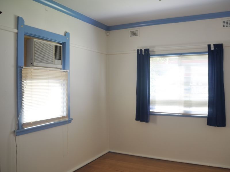 61 Memorial Ave, Blackwall NSW 2256