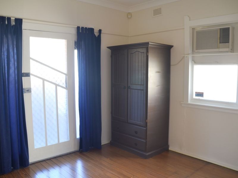 61 Memorial Ave, Blackwall NSW 2256