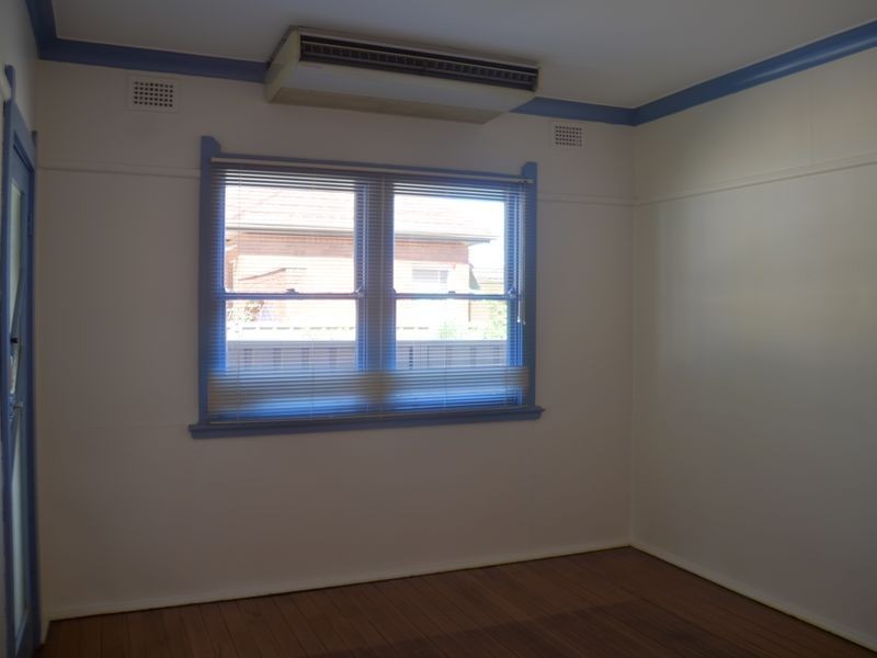 61 Memorial Ave, Blackwall NSW 2256