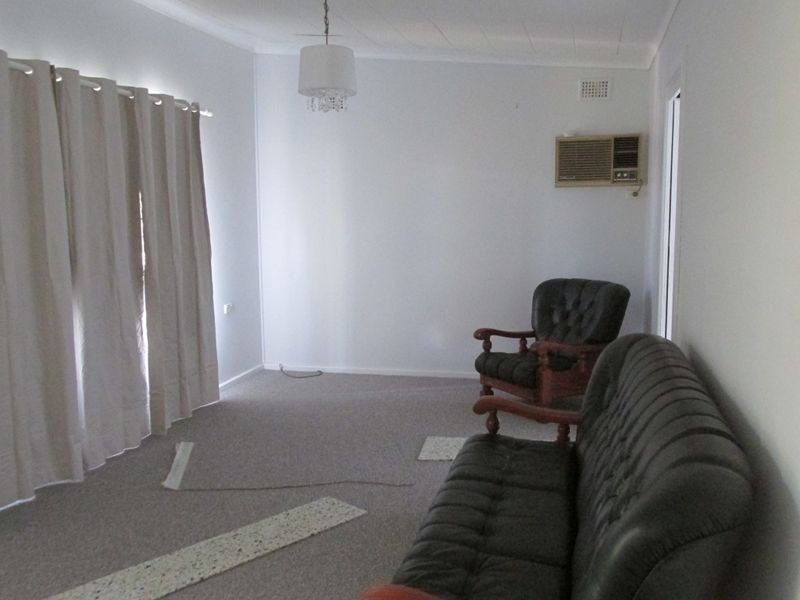 80 Springwood Av, Ettalong Beach NSW 2257