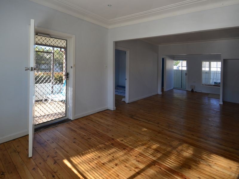 12 Flathead Road, Ettalong Beach NSW 2257