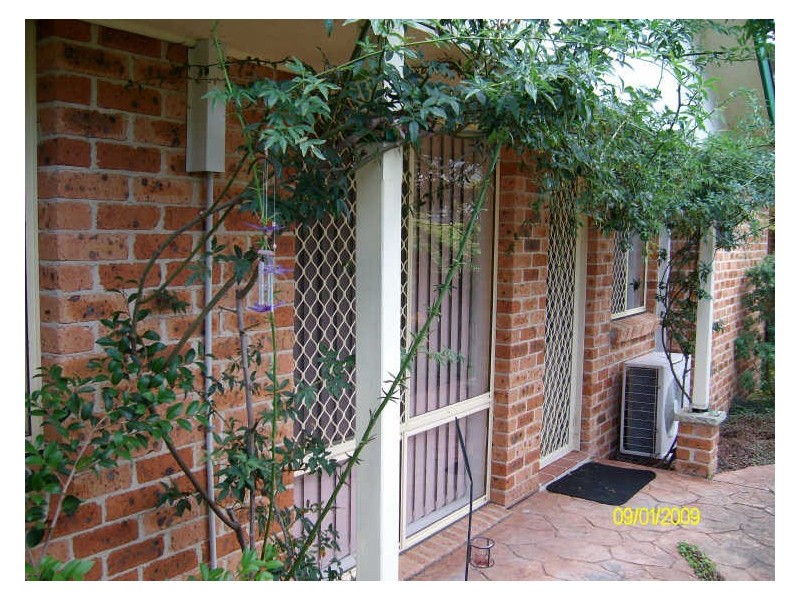 2/4 Bowden Road, Woy Woy NSW 2256