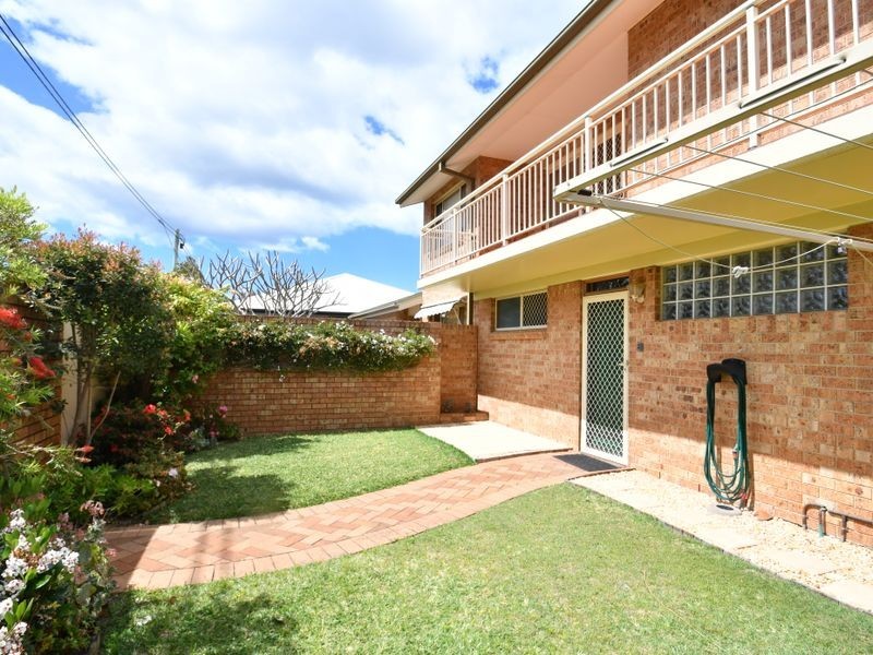 2/12 Farnell Road, Woy Woy NSW 2256