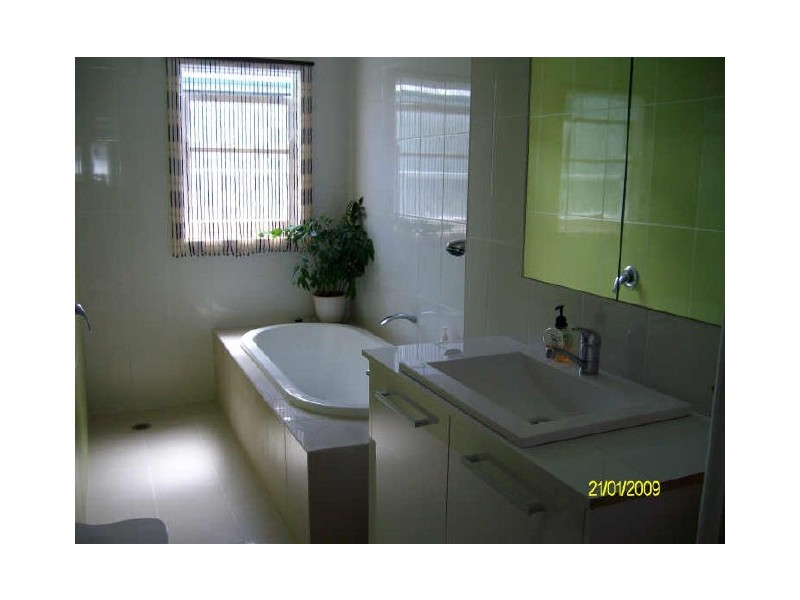 46 Moana Ave, Woy Woy NSW 2256