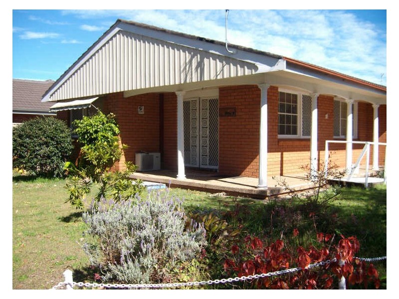 1/4 Billabong Street, Woy Woy NSW 2256
