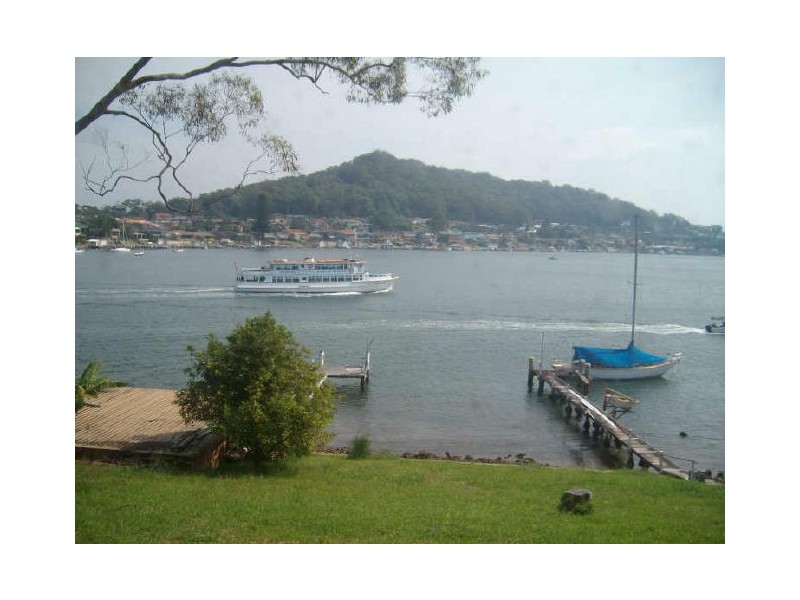 72 Daleys Ave, Daleys Point NSW 2257