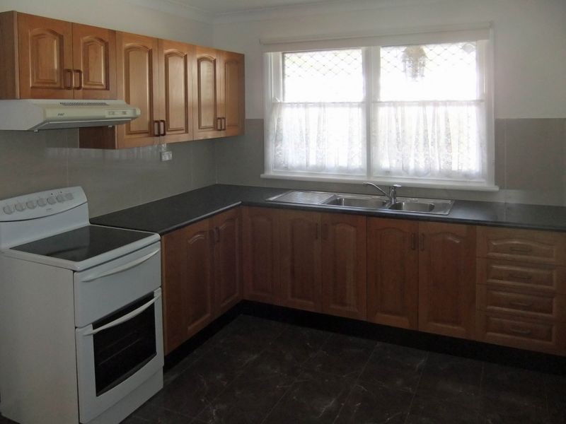 12 Norma Crescent, Woy Woy NSW 2256