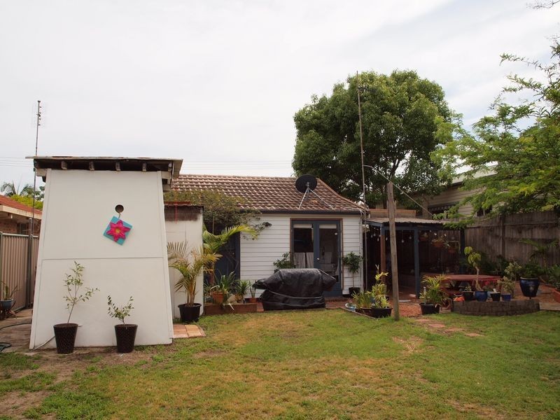 20 Pozieres Ave, Umina Beach NSW 2257