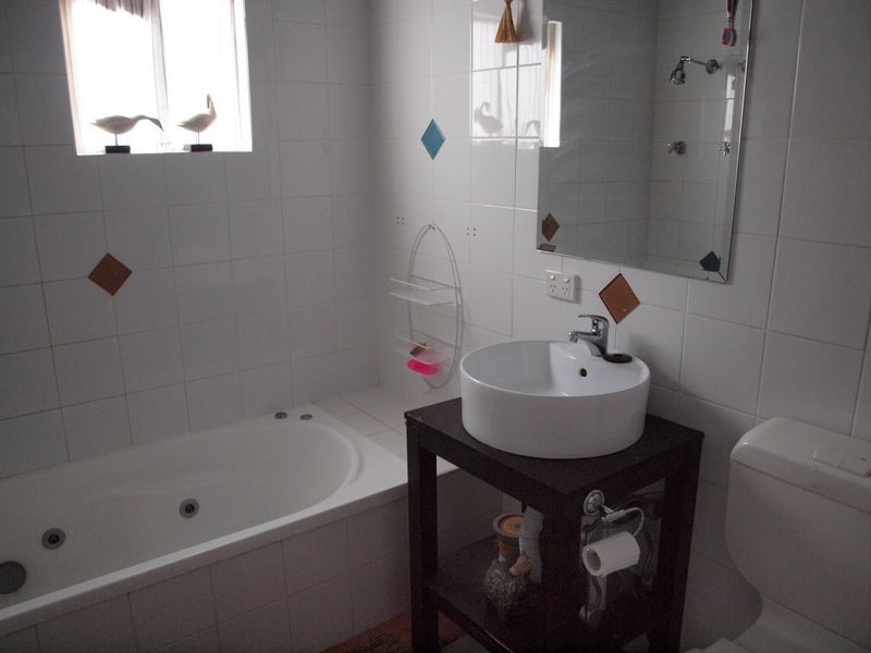 20 Pozieres Ave, Umina Beach NSW 2257