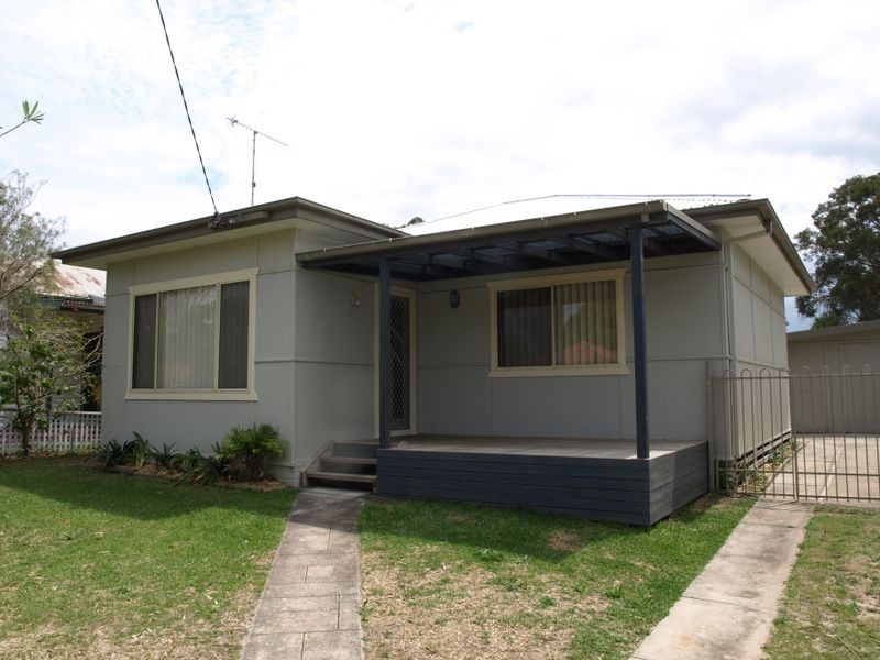 7 Birdwood Avenue, Woy Woy NSW 2256