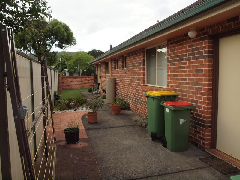 1/77 Trafalgar Ave, Woy Woy NSW 2256